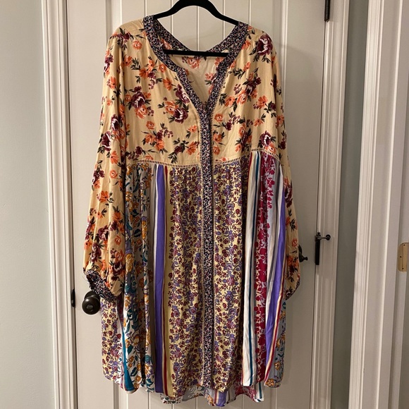 COPY - Long Sleeve Dress - Picture 1 of 2